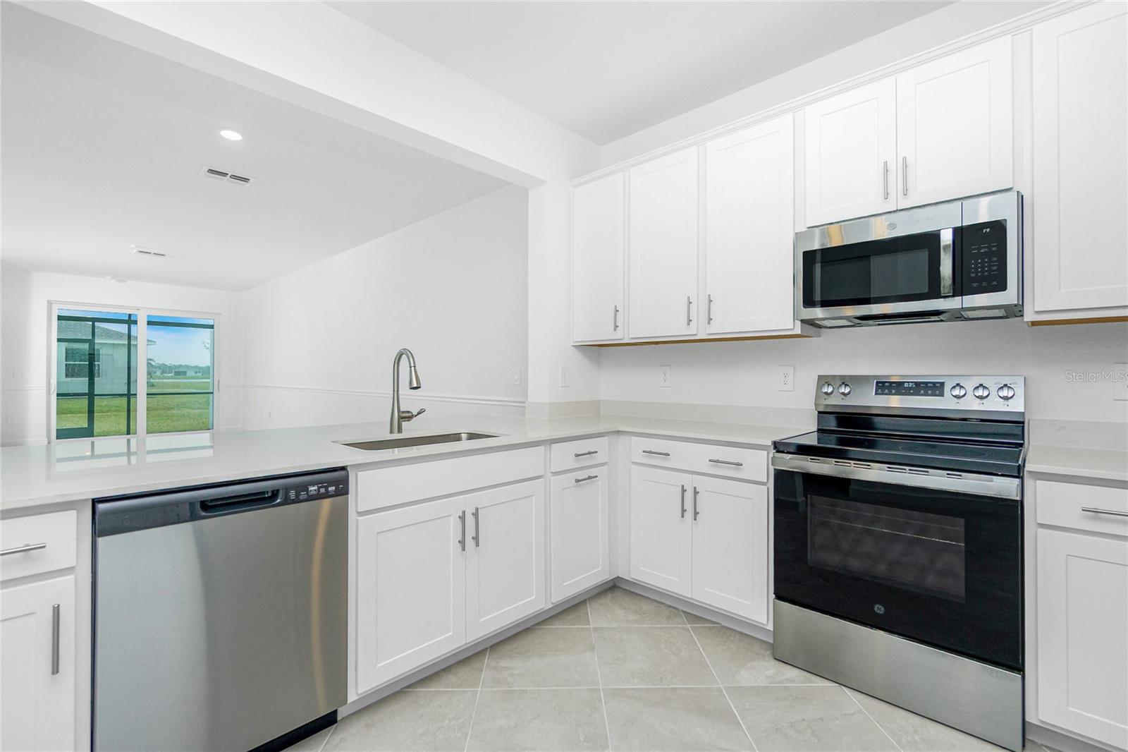 Image 4 of 32 For 8662 Saint Kitts Circle