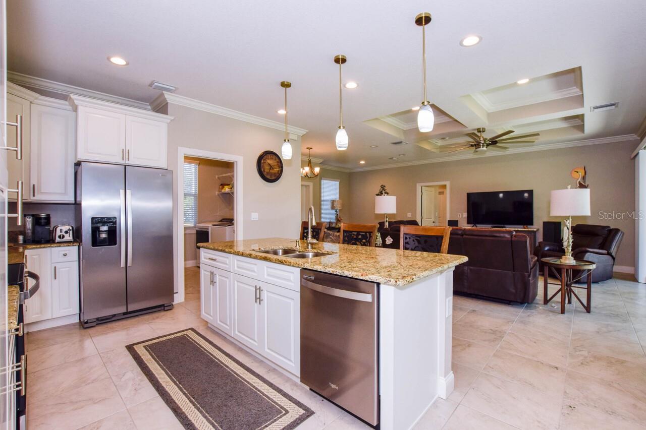 Image 12 of 31 For 1182 Yorkshire Street