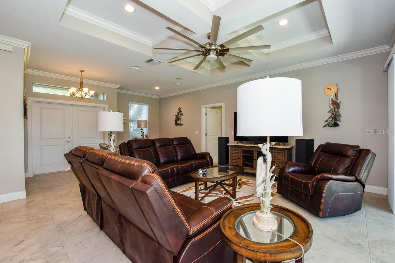 Image 8 of 31 For 1182 Yorkshire Street