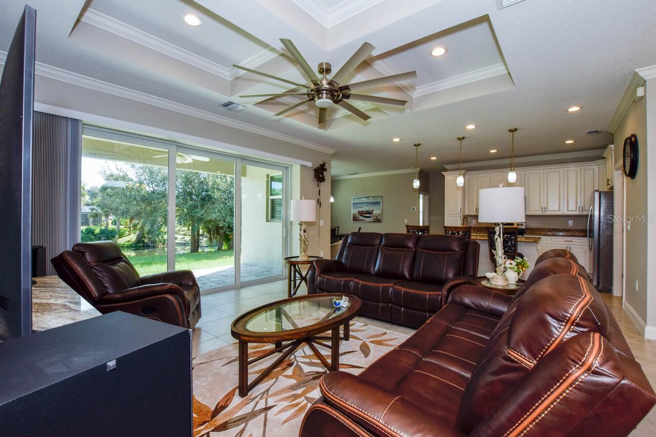 Image 9 of 31 For 1182 Yorkshire Street