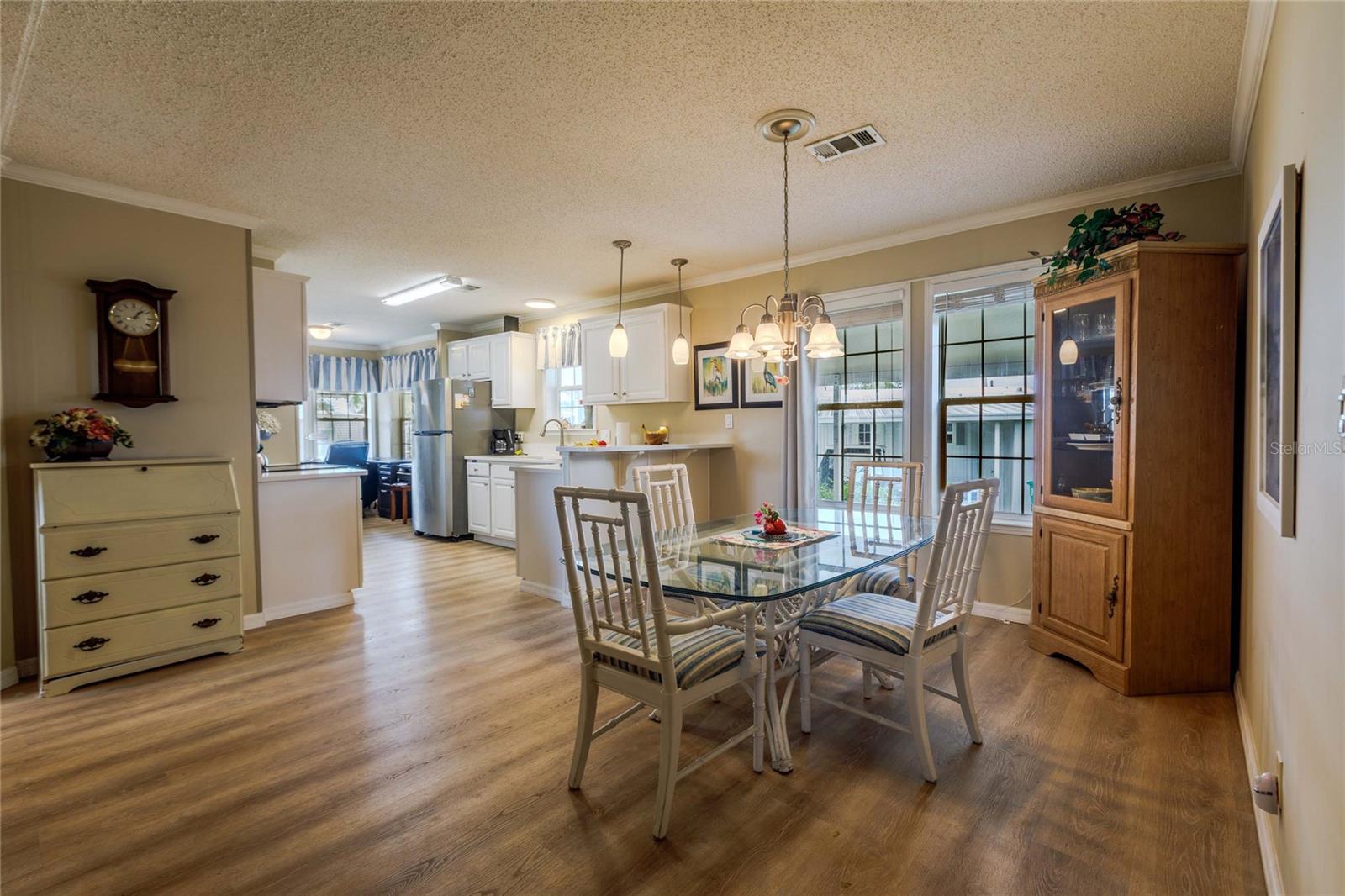 Image 10 of 86 For 2100 Kings Highway 376