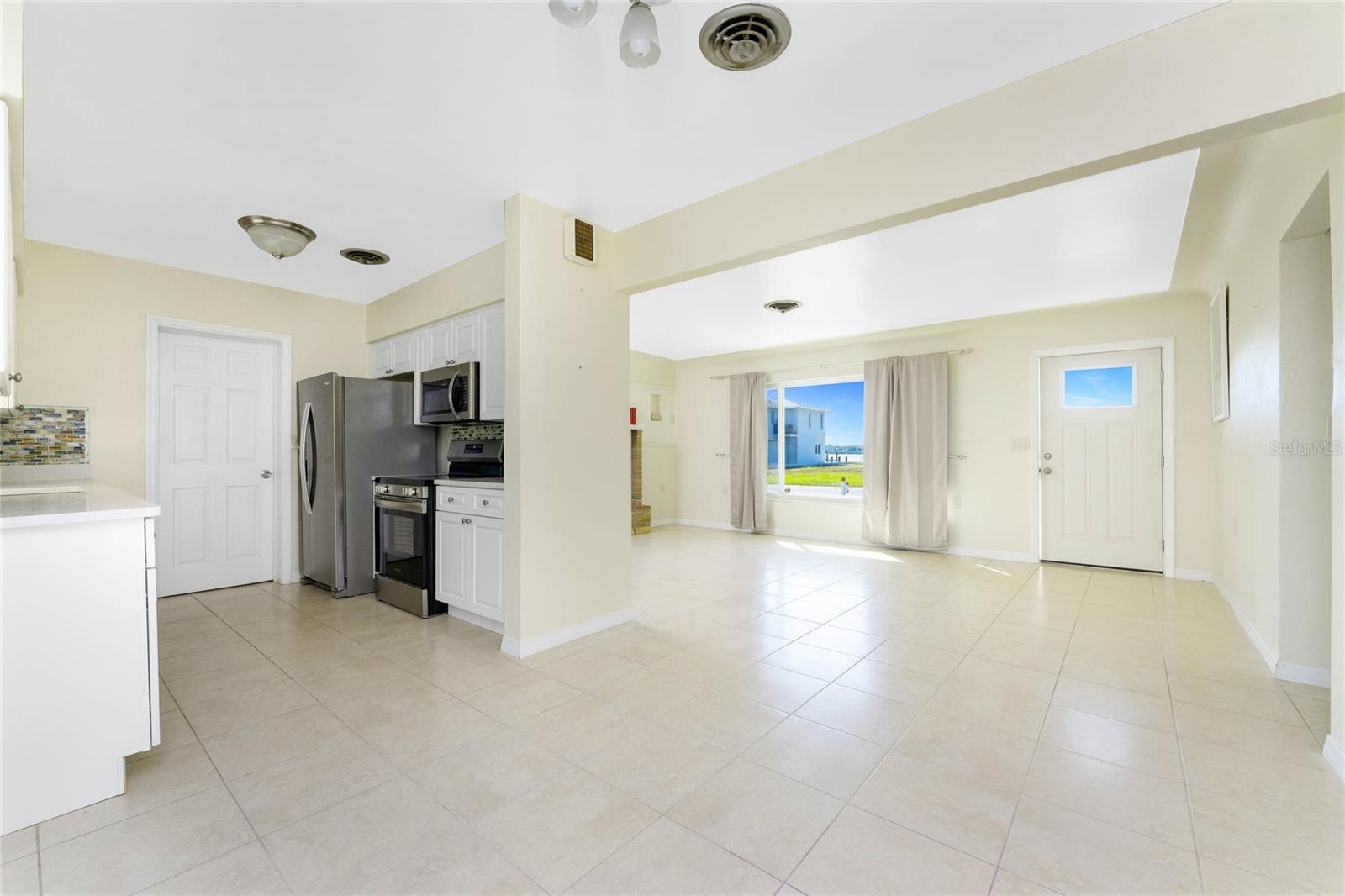 Image 11 of 70 For 1447 Lemon Bay Drive