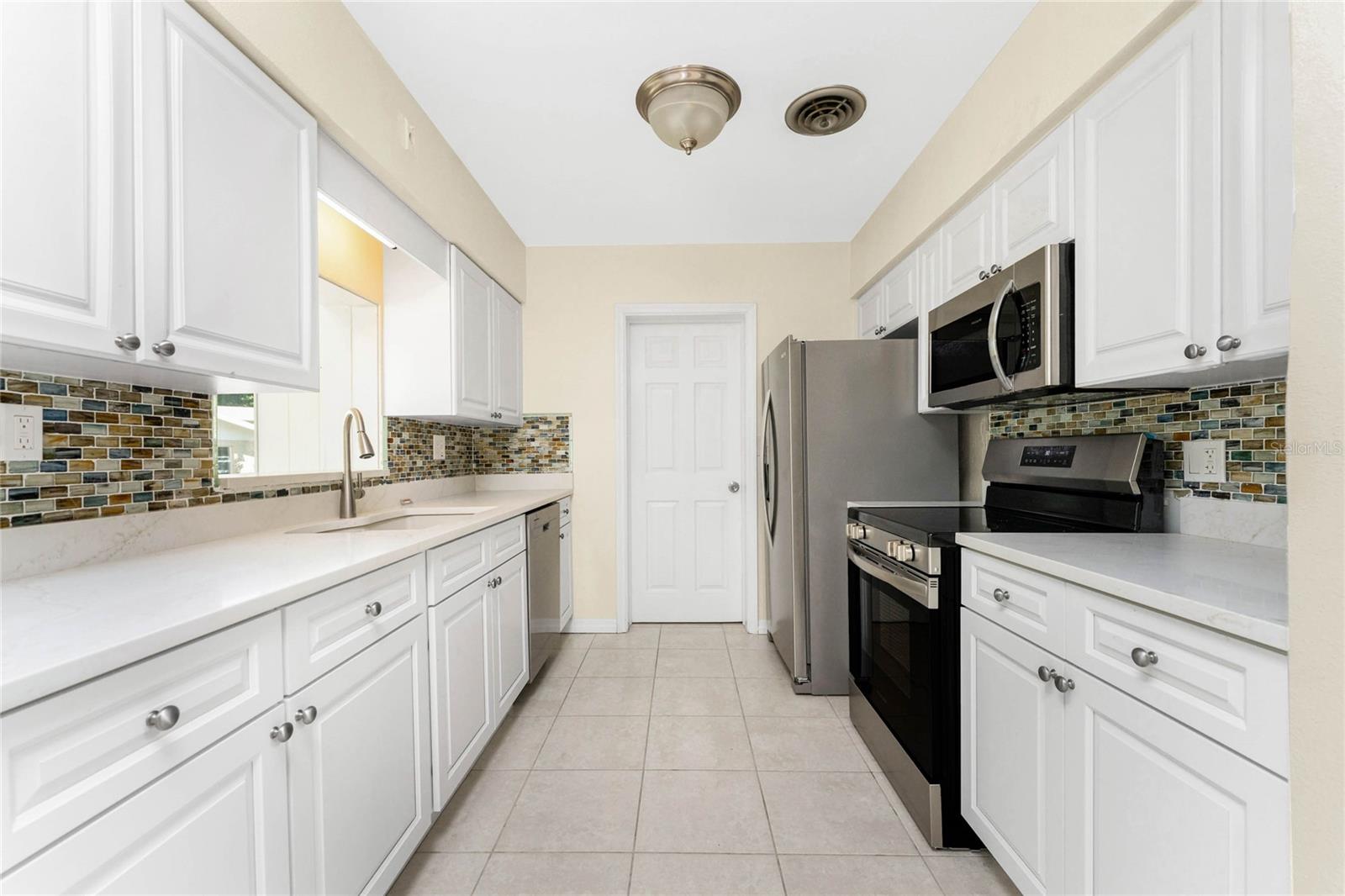 Image 16 of 70 For 1447 Lemon Bay Drive