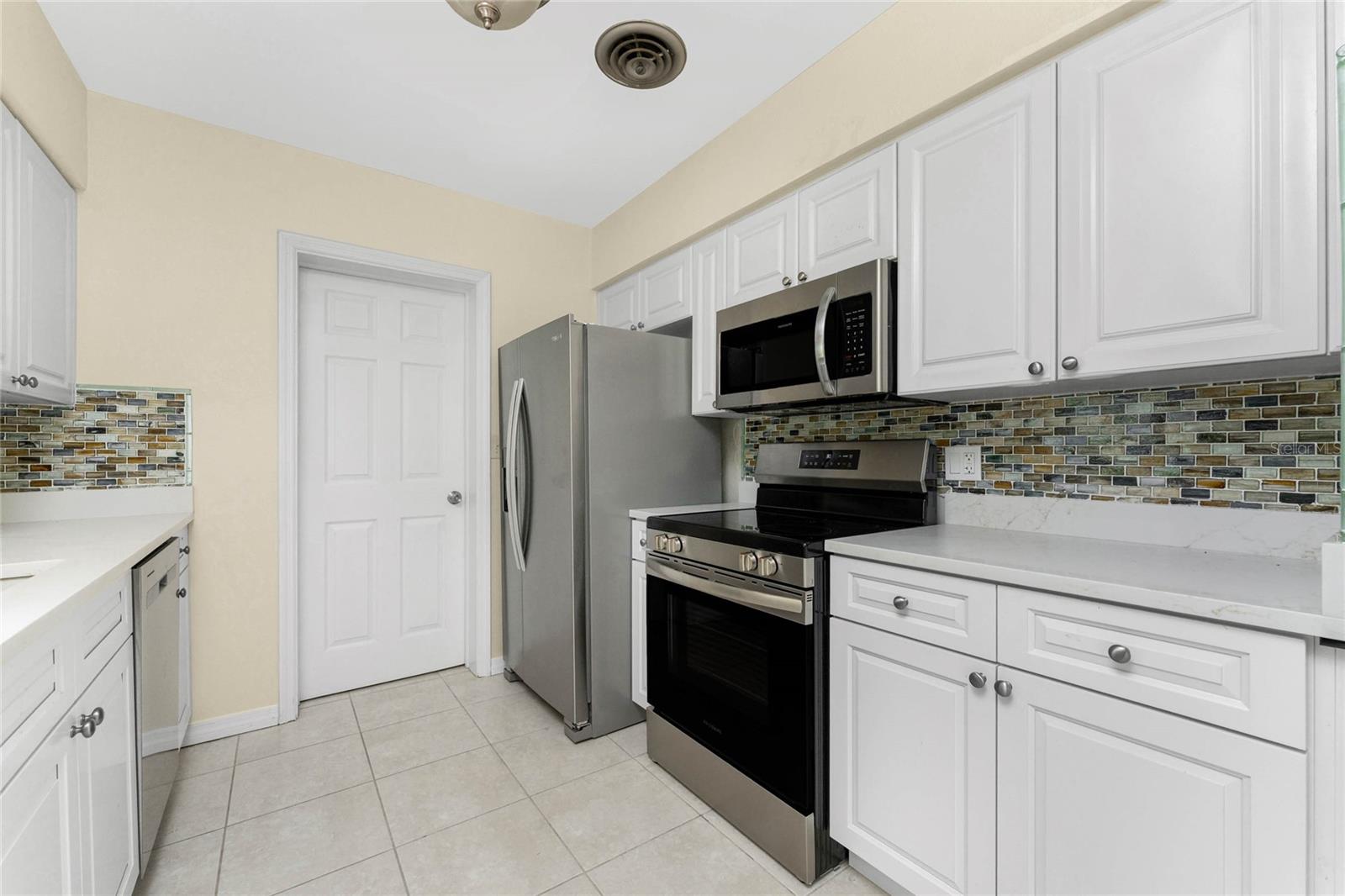 Image 17 of 70 For 1447 Lemon Bay Drive