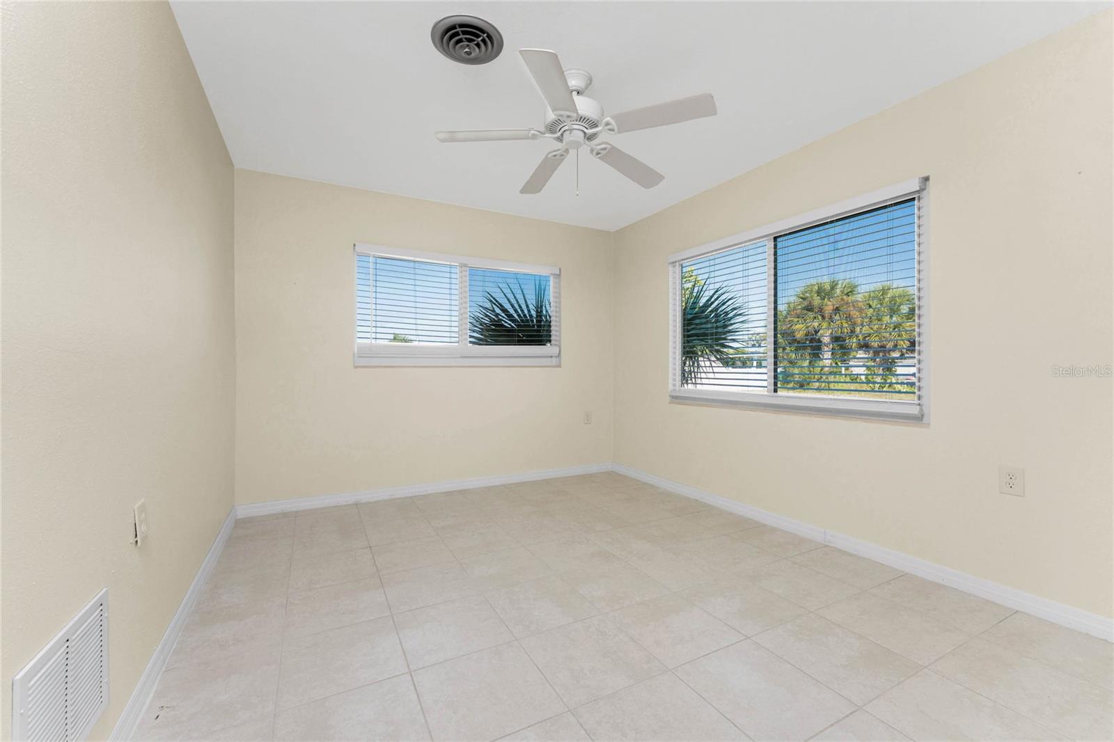 Image 21 of 70 For 1447 Lemon Bay Drive