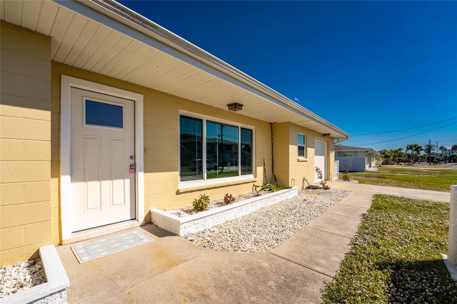 Image 3 of 70 For 1447 Lemon Bay Drive