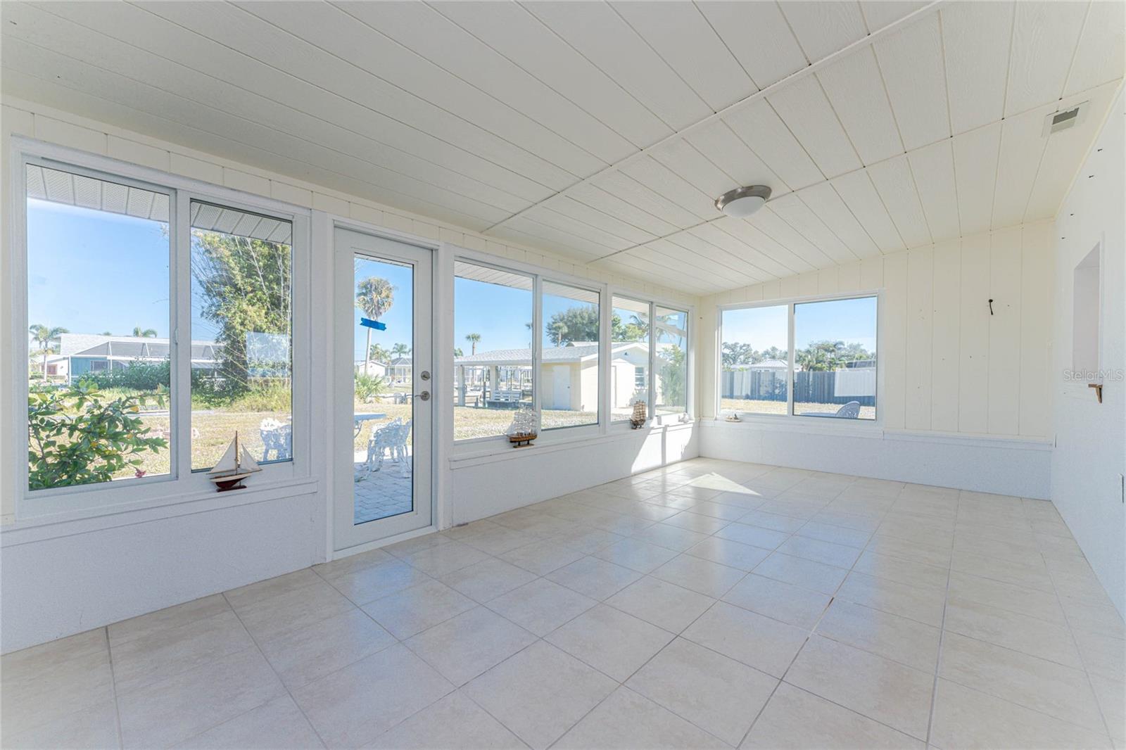 Image 33 of 70 For 1447 Lemon Bay Drive