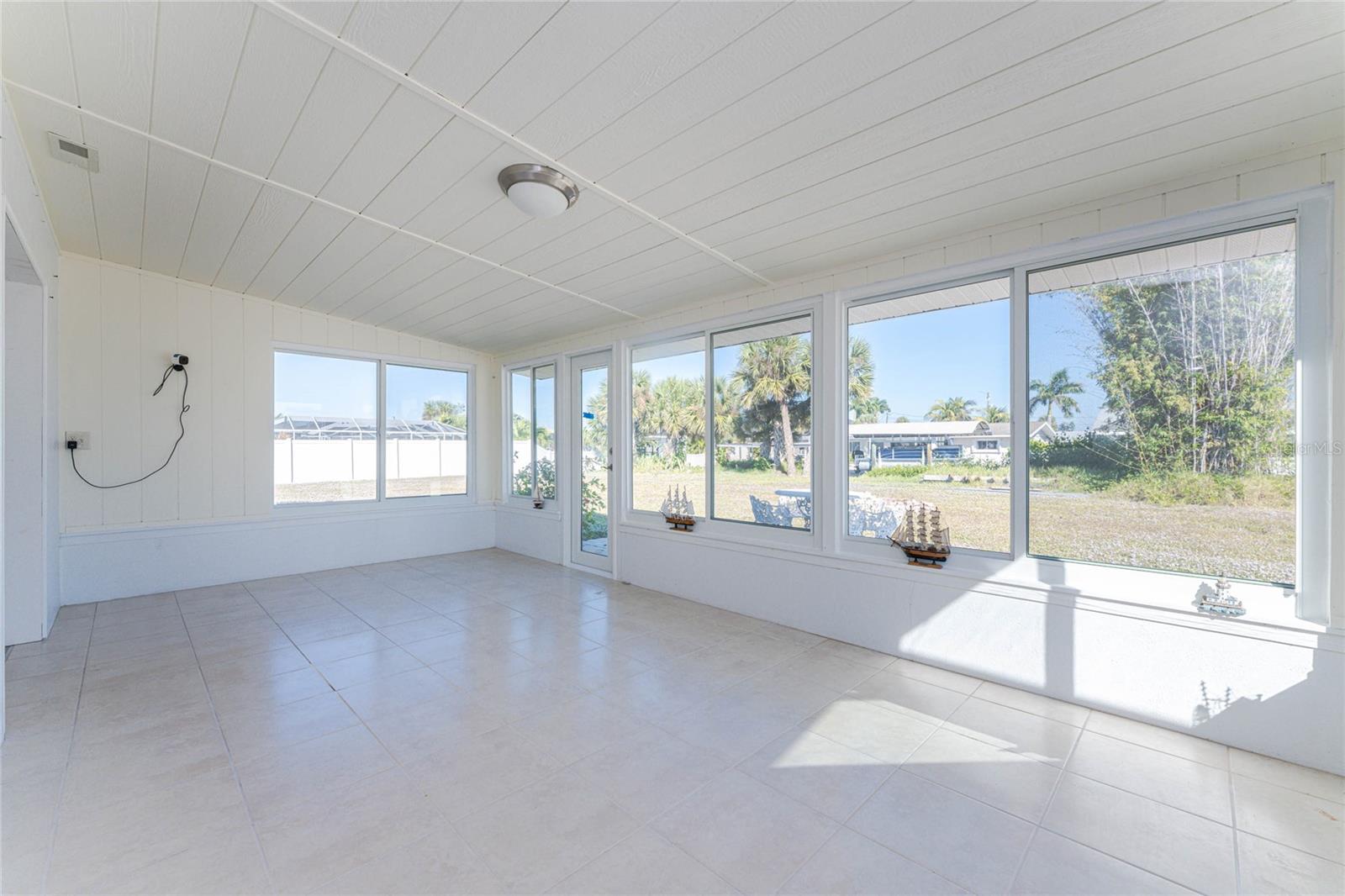 Image 34 of 70 For 1447 Lemon Bay Drive