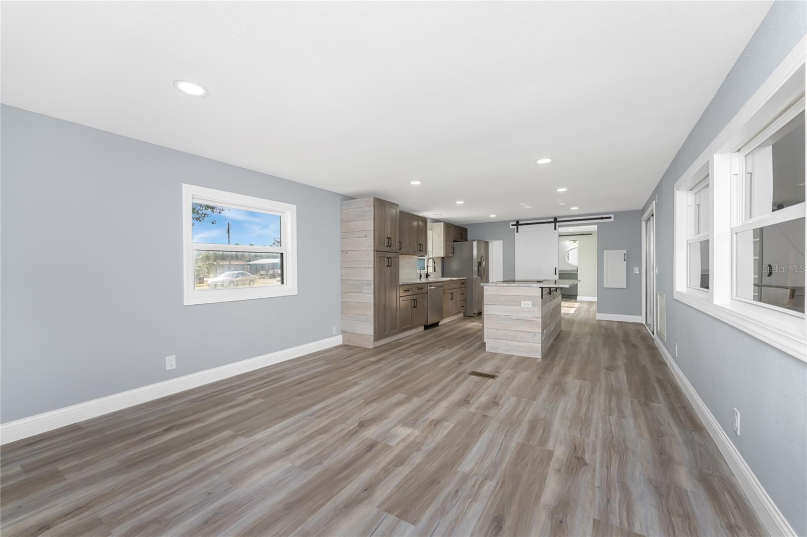 Image 10 of 61 For 11916 Newman Terrace