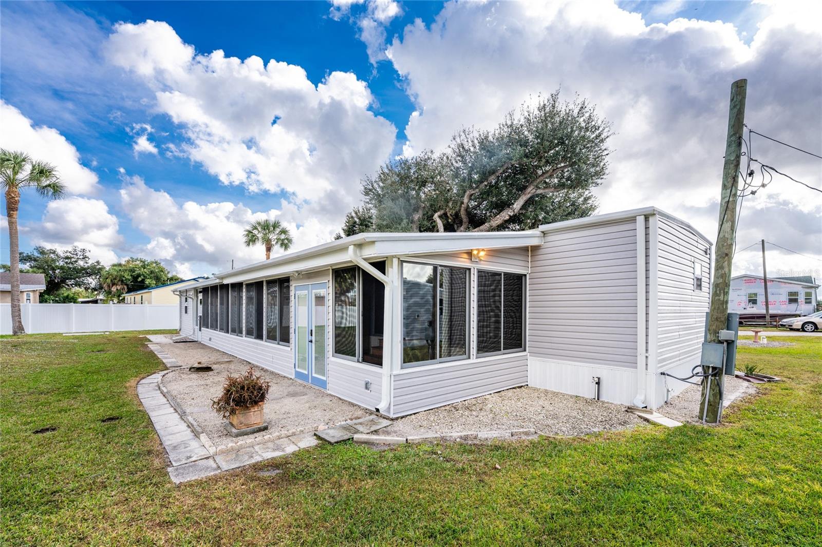 Image 25 of 61 For 11916 Newman Terrace