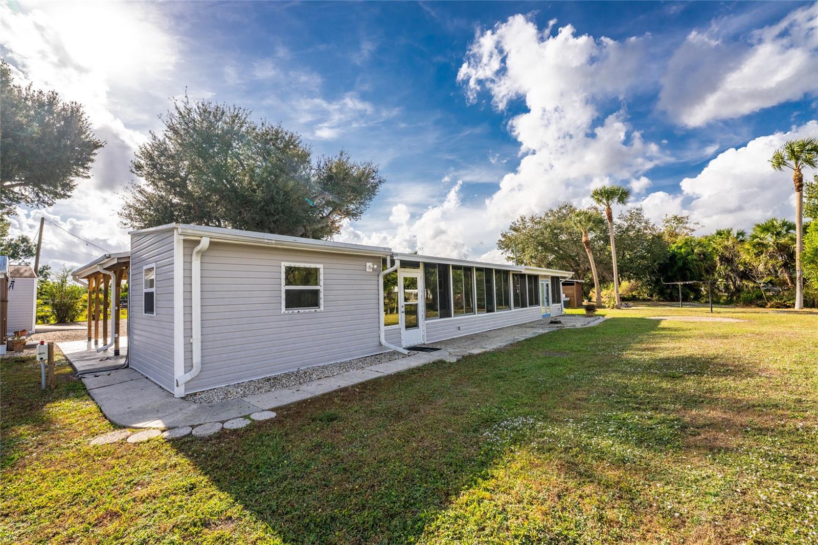 Image 27 of 61 For 11916 Newman Terrace