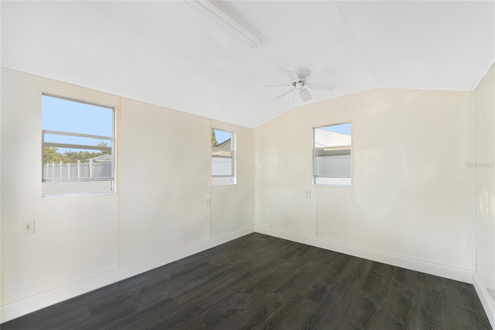 Image 47 of 61 For 11916 Newman Terrace