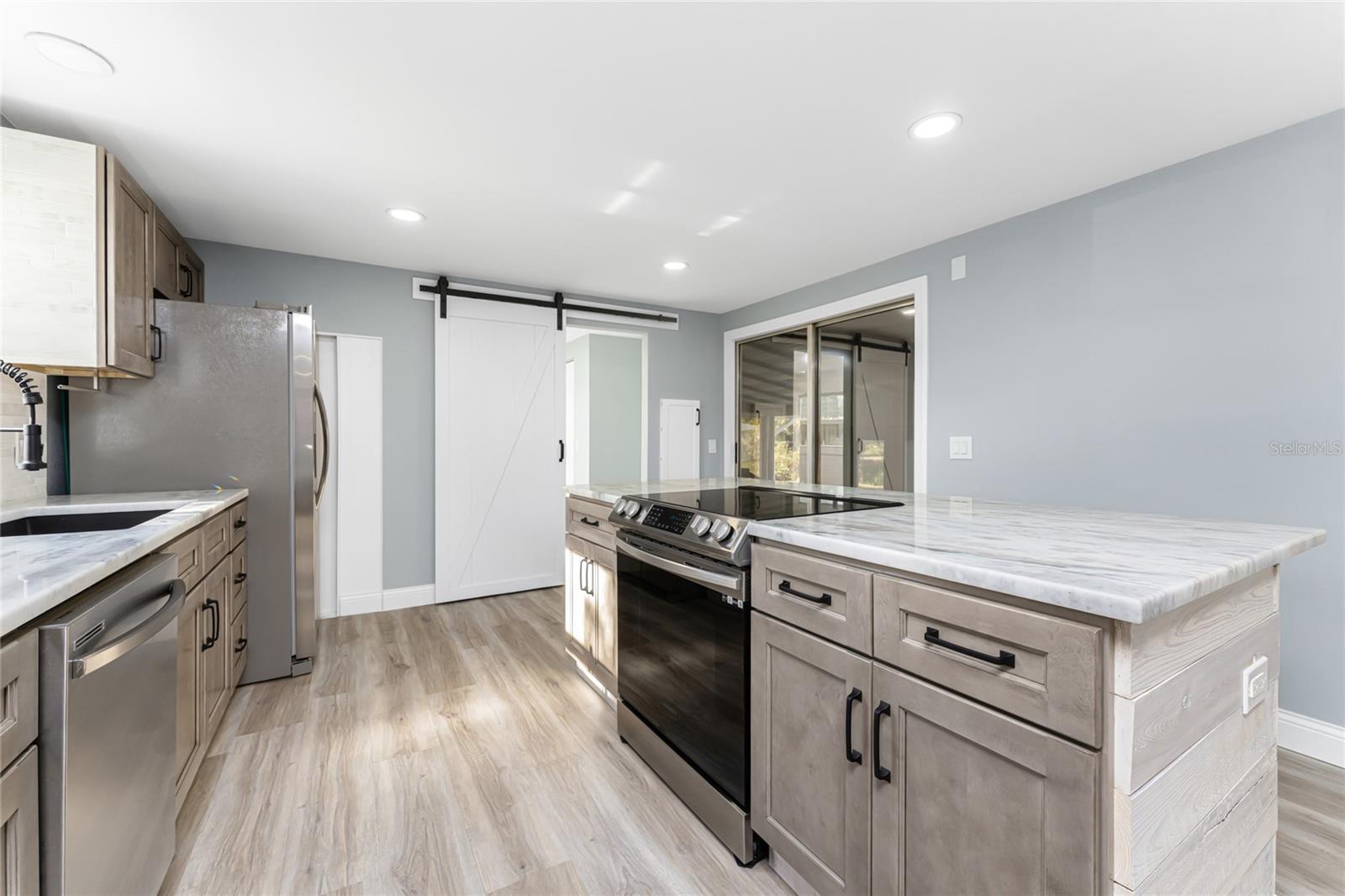 Image 7 of 61 For 11916 Newman Terrace