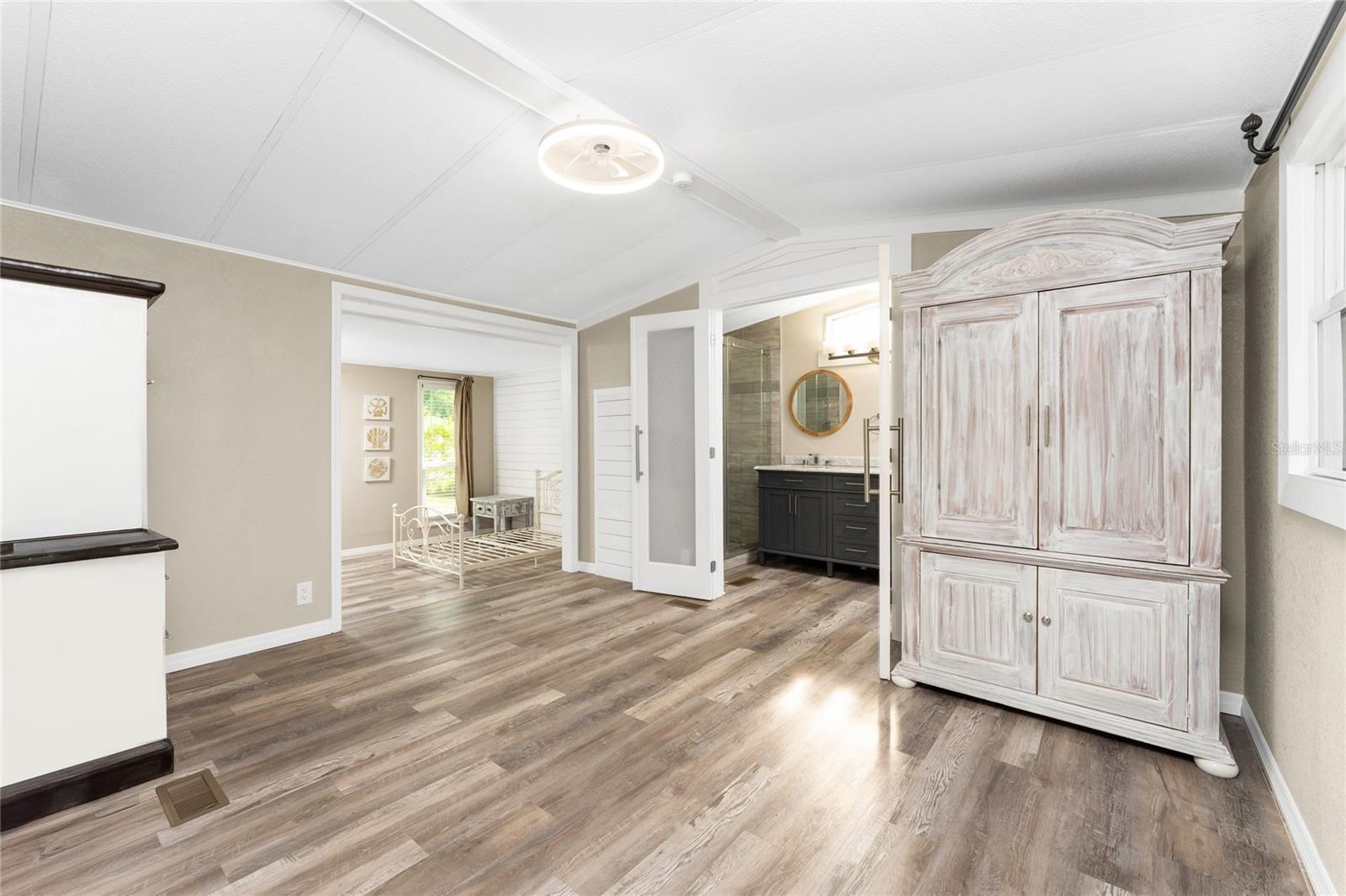 Image 18 of 54 For 15430 Olive Circle