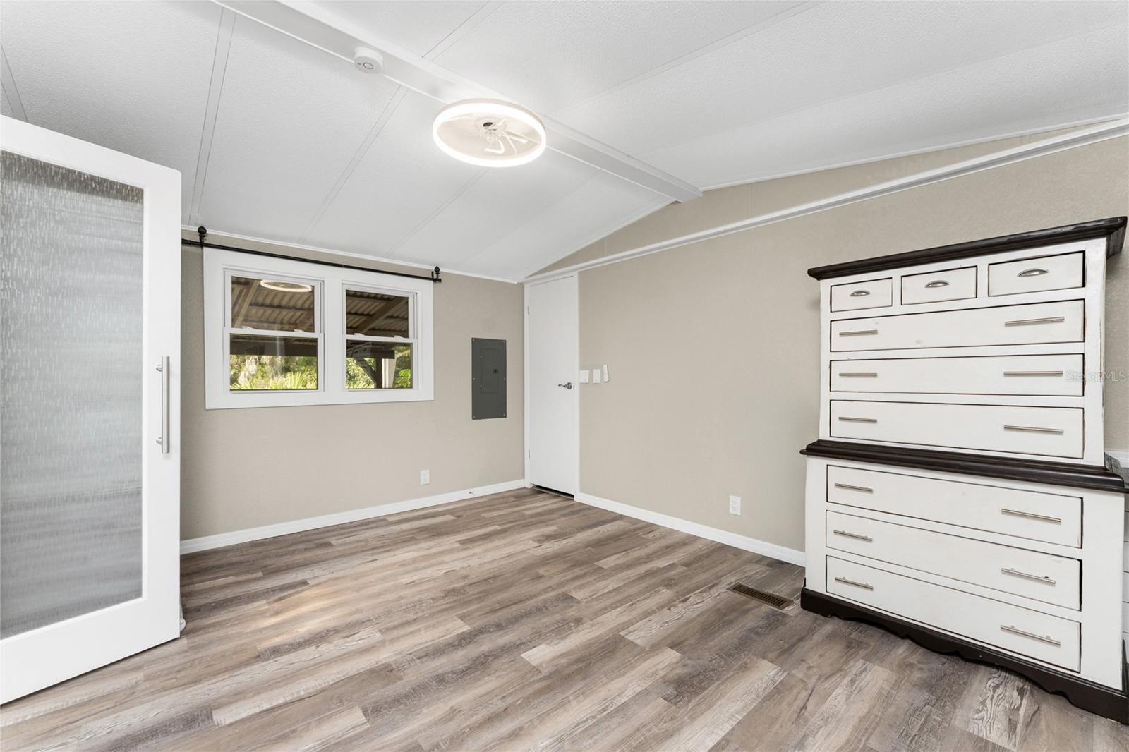 Image 21 of 54 For 15430 Olive Circle