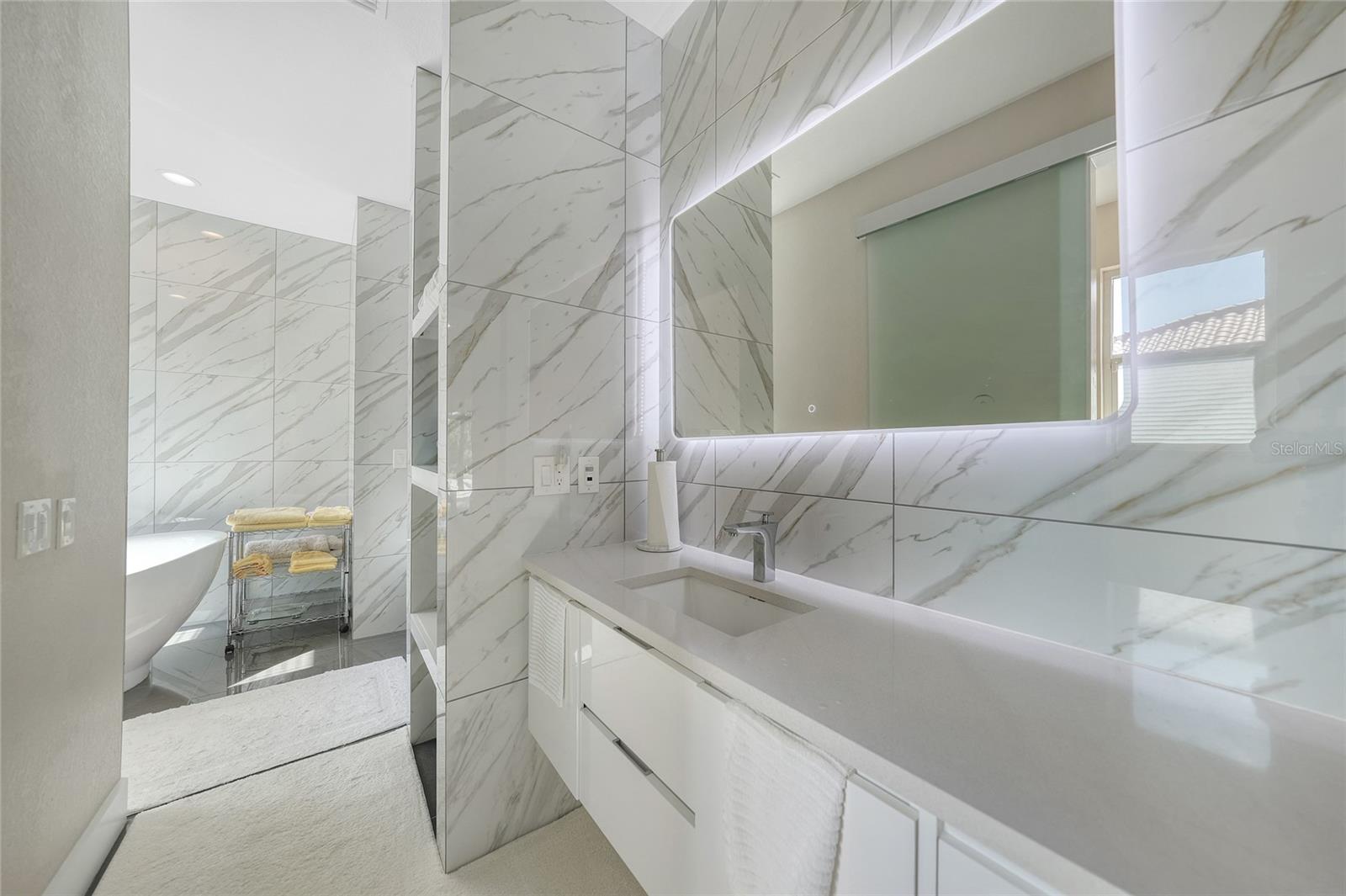 Image 17 of 36 For 13295 Eisenhower Drive