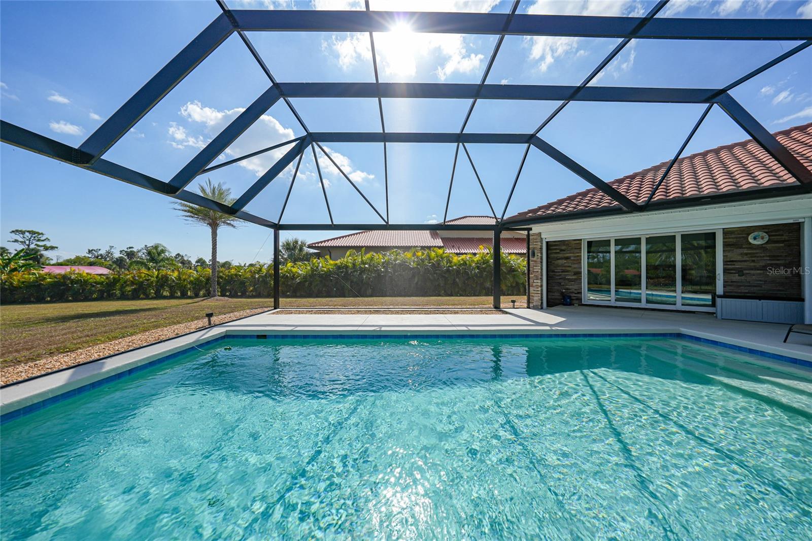 Image 28 of 36 For 13295 Eisenhower Drive