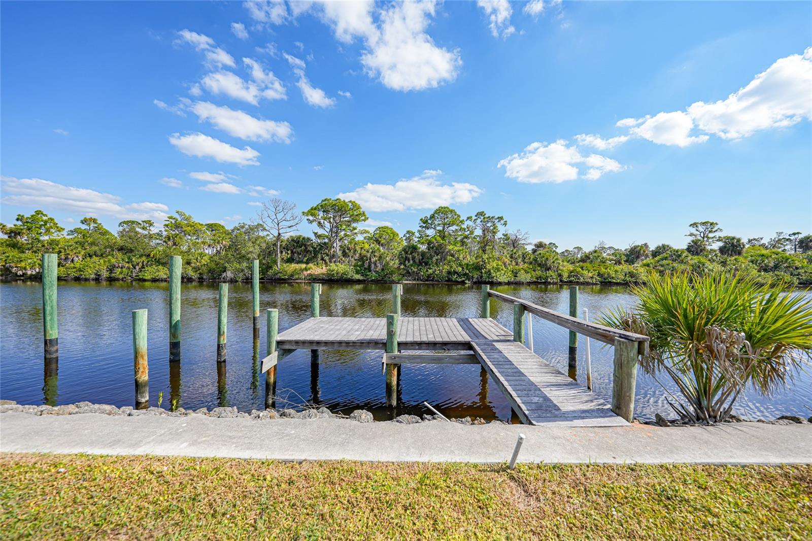 Image 30 of 36 For 13295 Eisenhower Drive