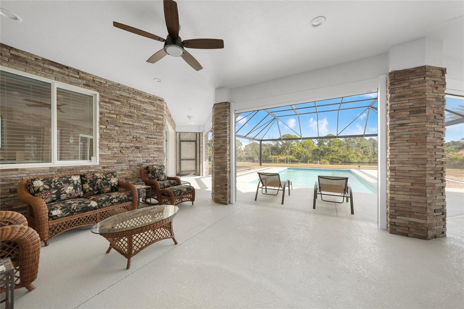 Image 4 of 36 For 13295 Eisenhower Drive