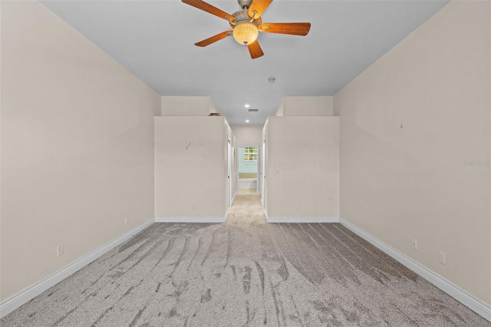 Image 9 of 31 For 8429 Laurel Lakes Boulevard