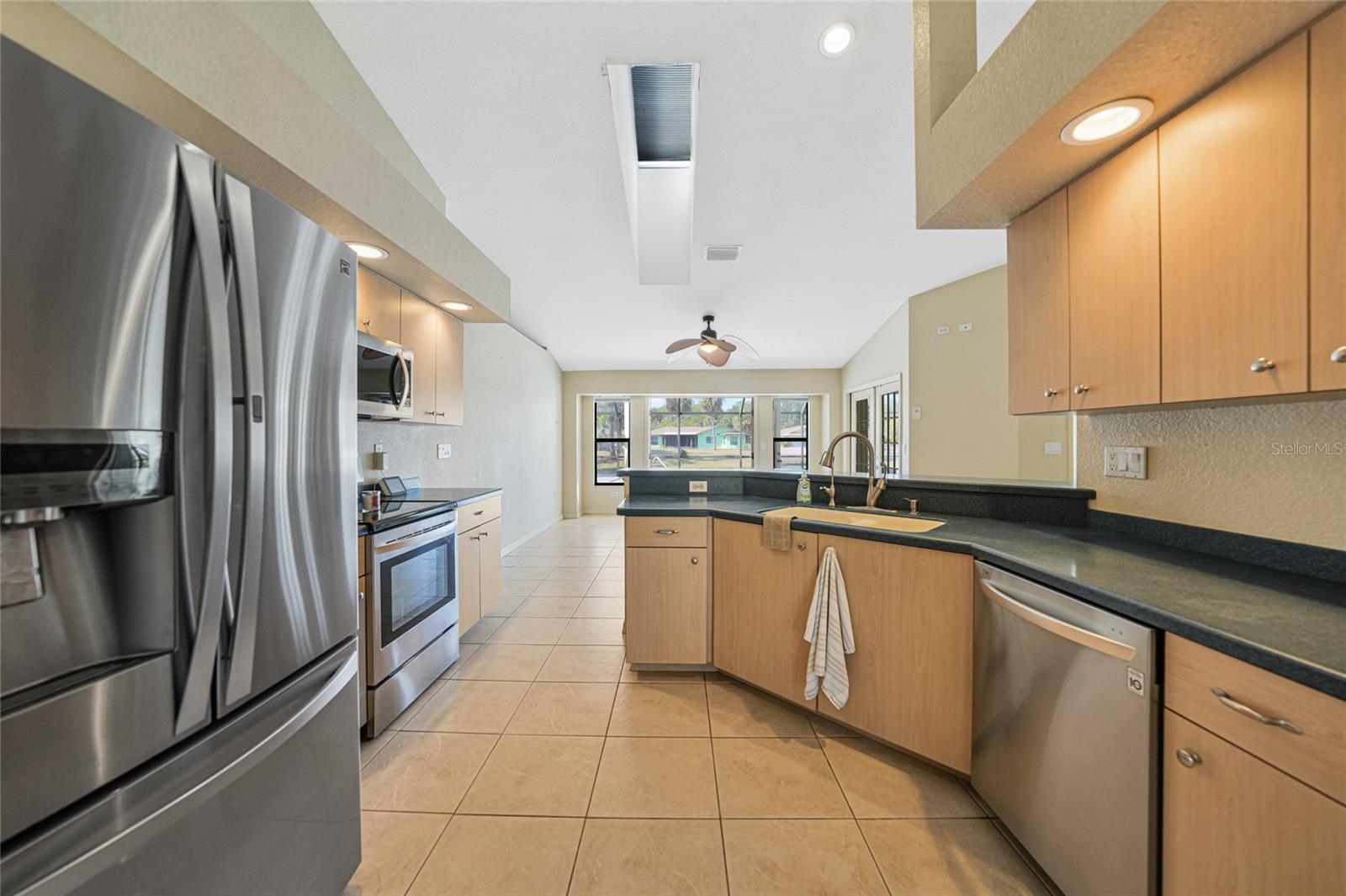 Image 10 of 44 For 75 Hoffer Street