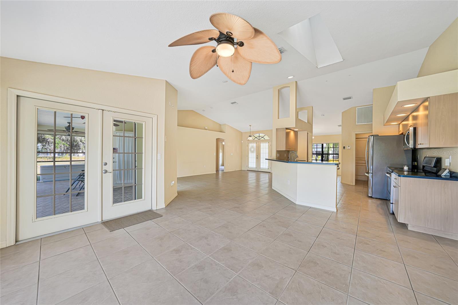 Image 13 of 44 For 75 Hoffer Street