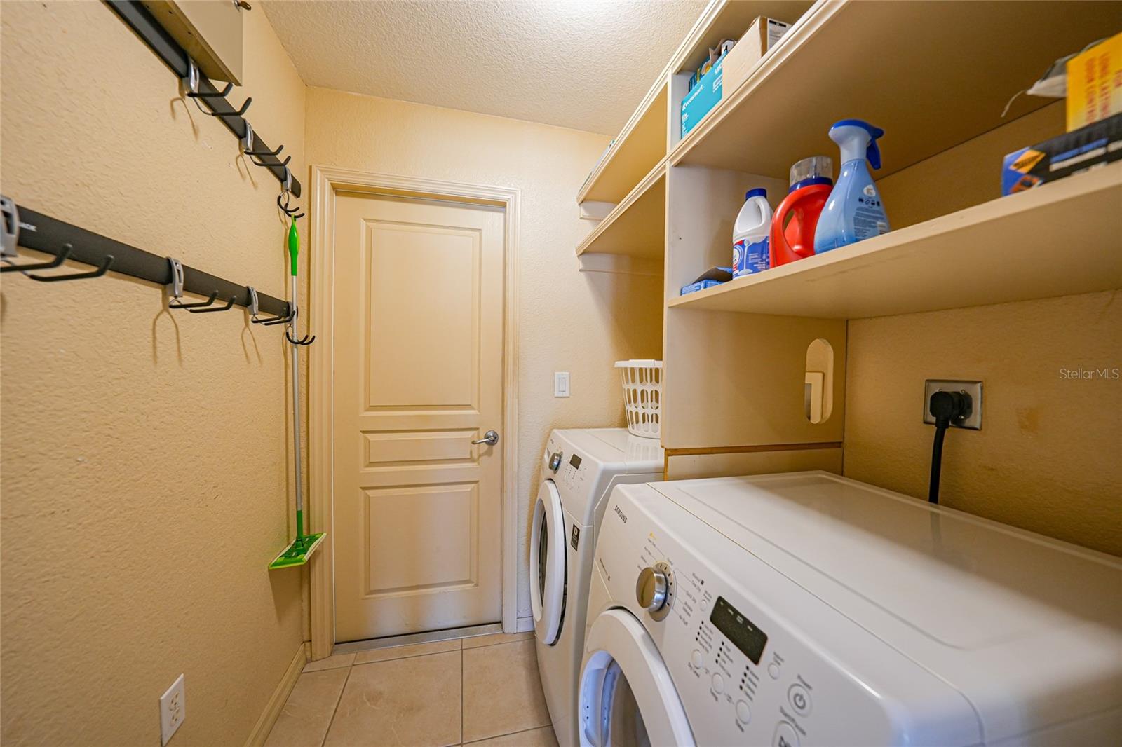 Image 36 of 44 For 75 Hoffer Street