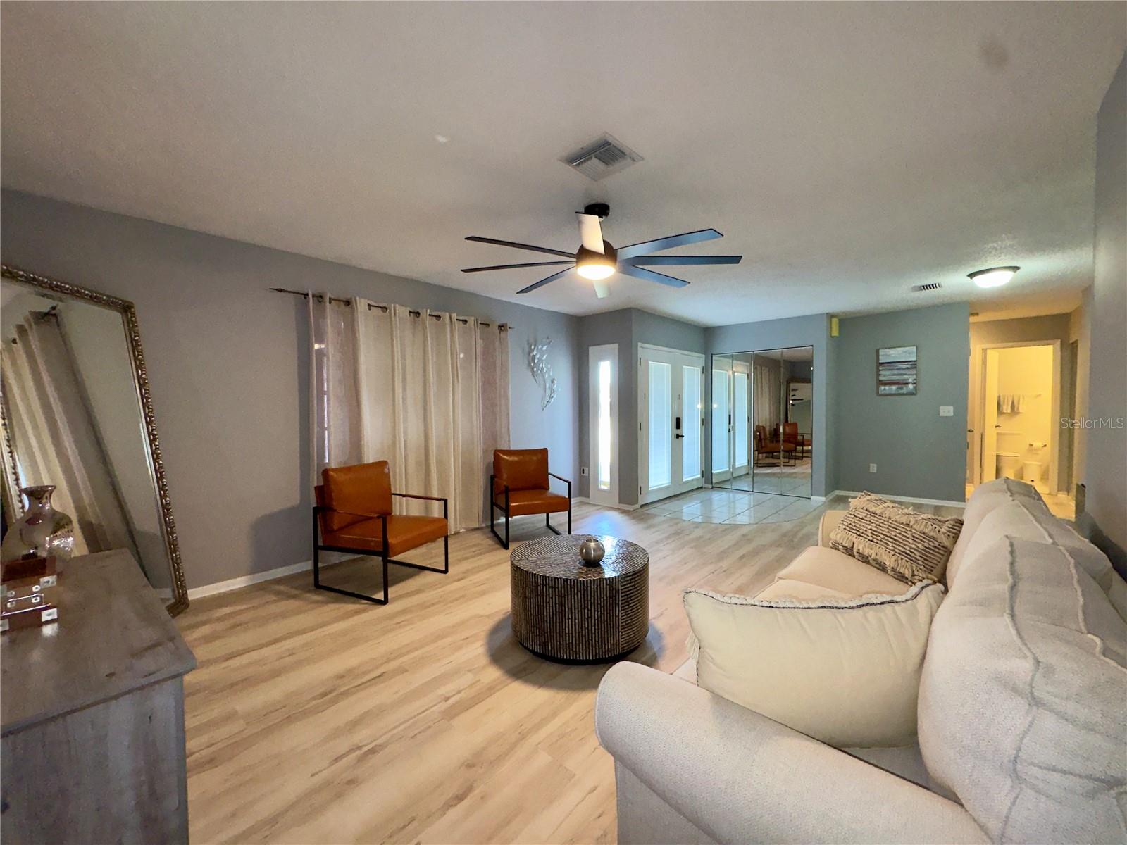 Image 5 of 34 For 13543 Longwood Avenue