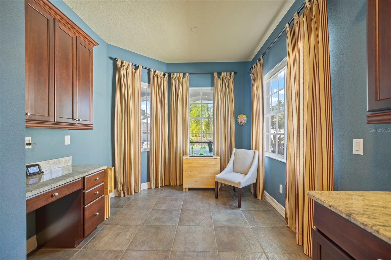 Image 10 of 57 For 4352 English Turn Way