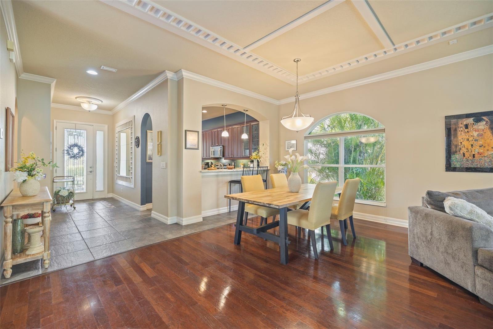 Image 16 of 57 For 4352 English Turn Way