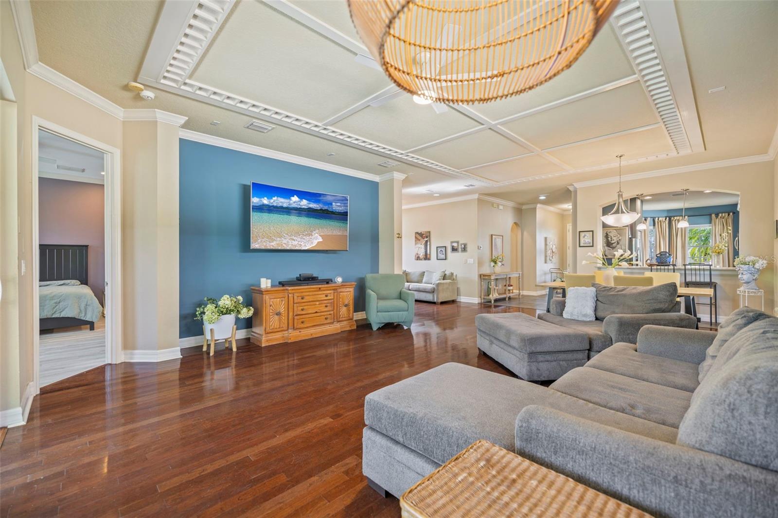 Image 23 of 57 For 4352 English Turn Way