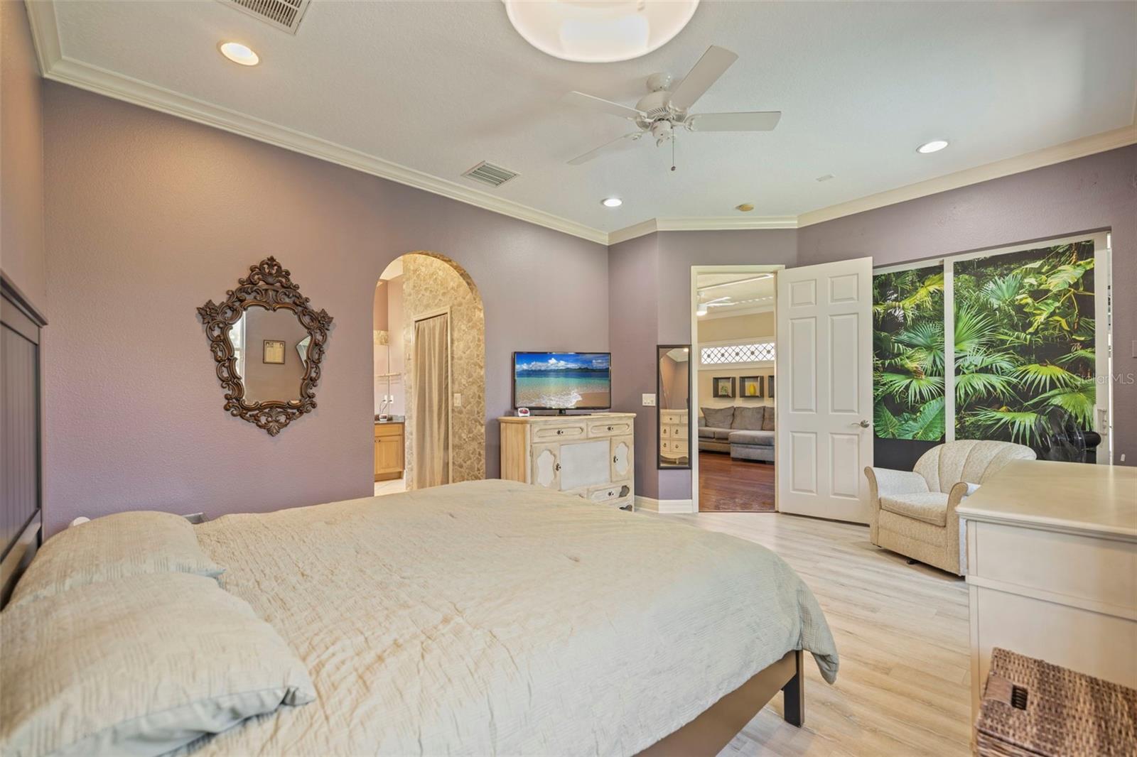 Image 25 of 57 For 4352 English Turn Way