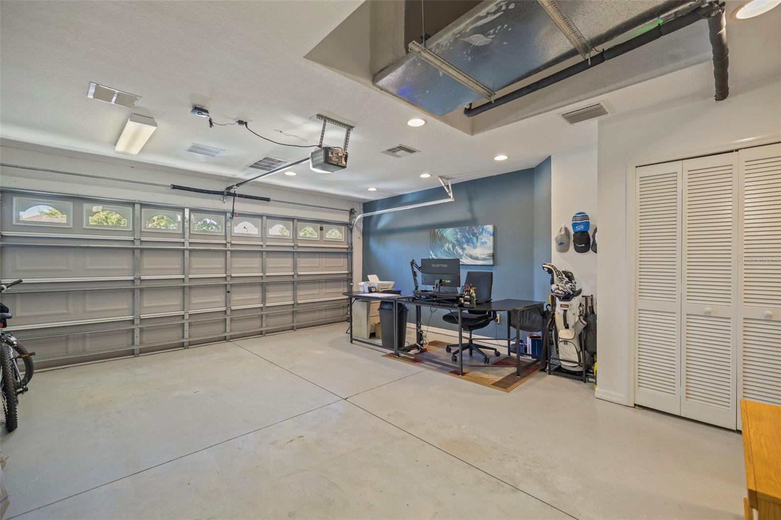 Image 34 of 57 For 4352 English Turn Way