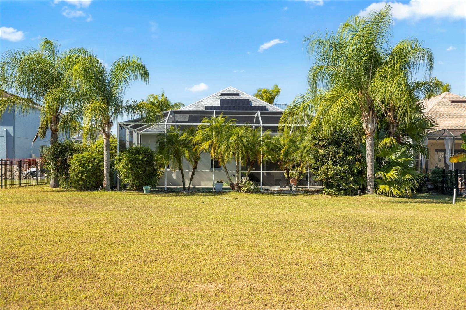 Image 36 of 57 For 4352 English Turn Way