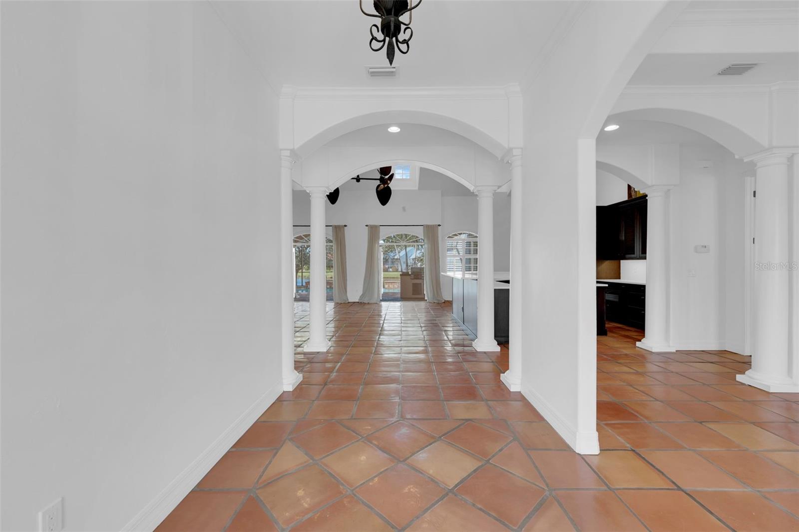 Image 12 of 41 For 8642 Lake Circle