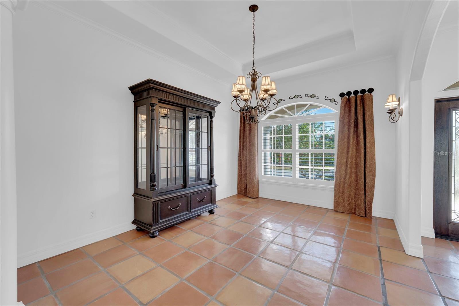 Image 13 of 41 For 8642 Lake Circle