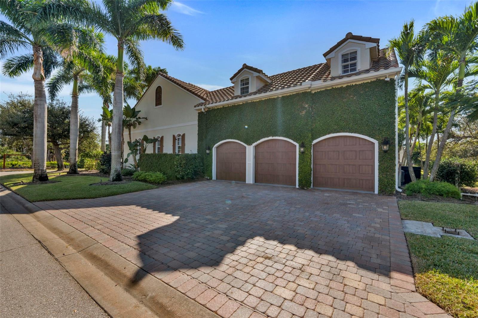 Image 2 of 41 For 8642 Lake Circle