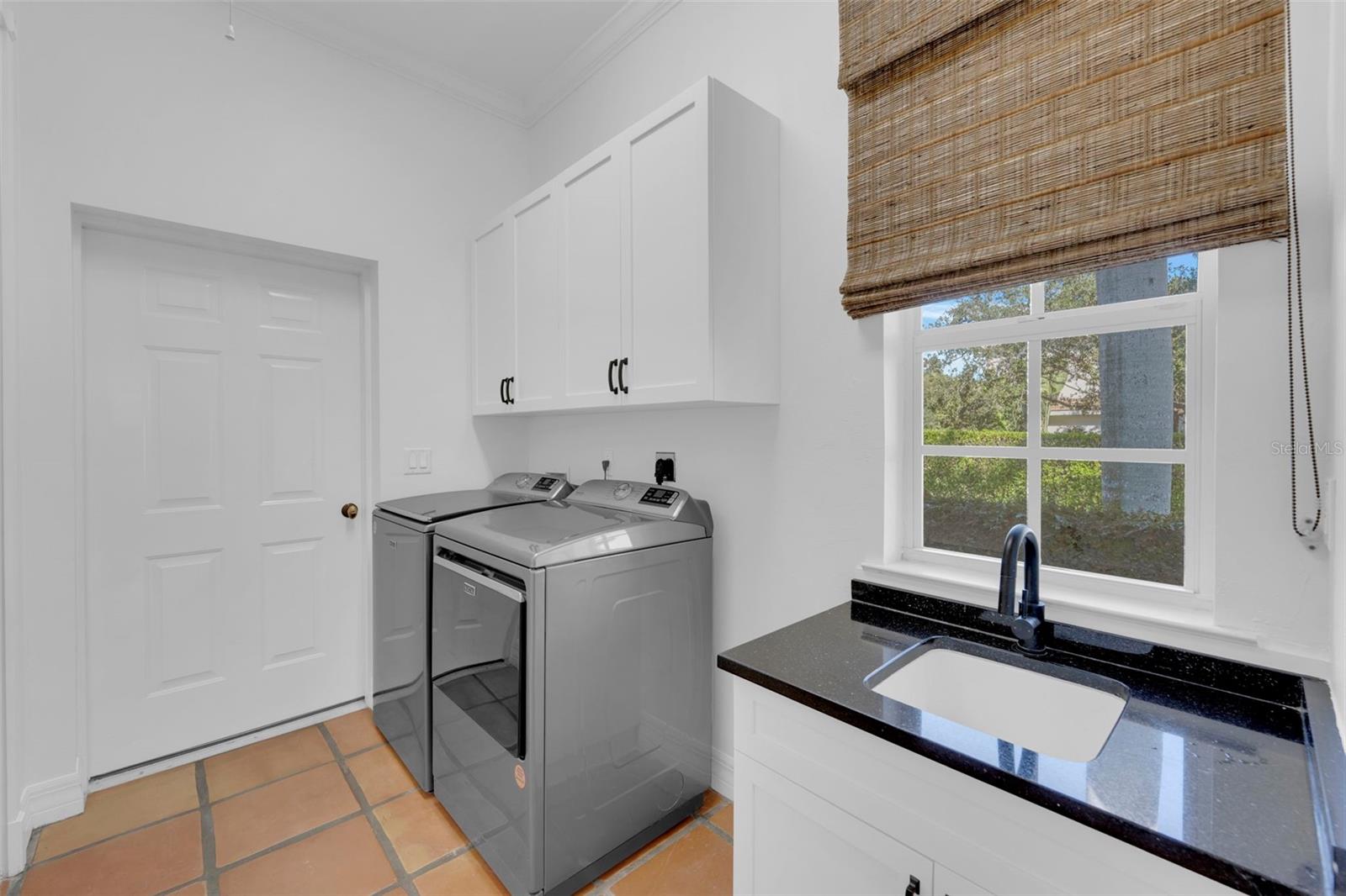 Image 33 of 41 For 8642 Lake Circle