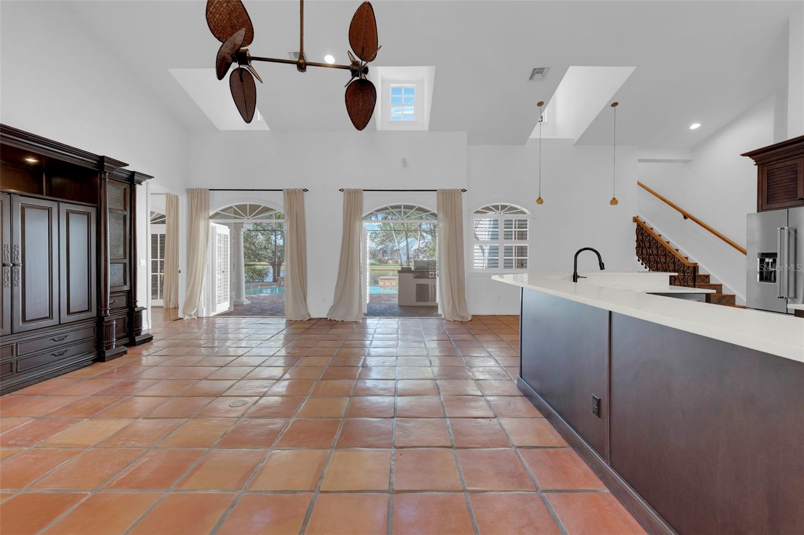 Image 7 of 41 For 8642 Lake Circle