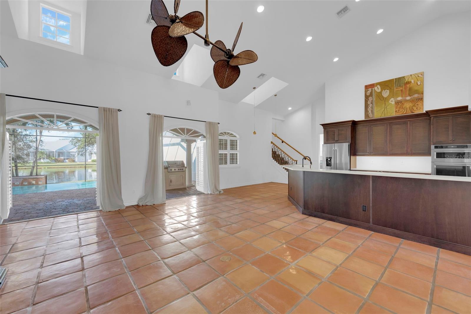 Image 8 of 41 For 8642 Lake Circle