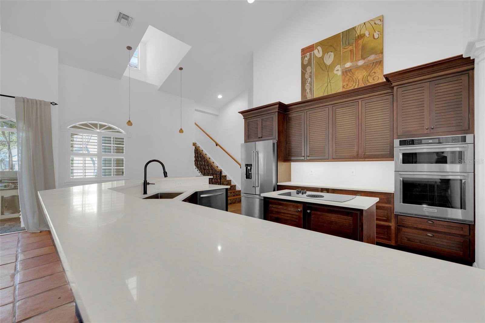 Image 9 of 41 For 8642 Lake Circle