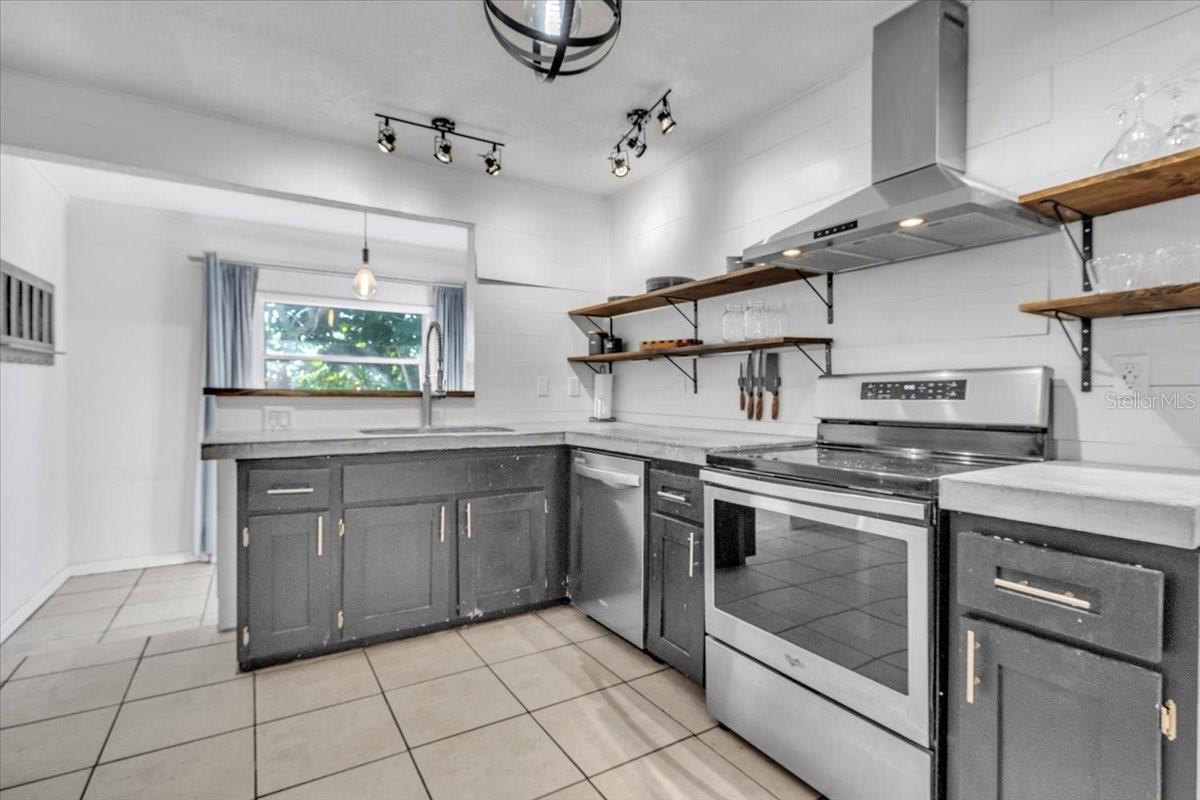 Image 12 of 35 For 26169 Madras Court