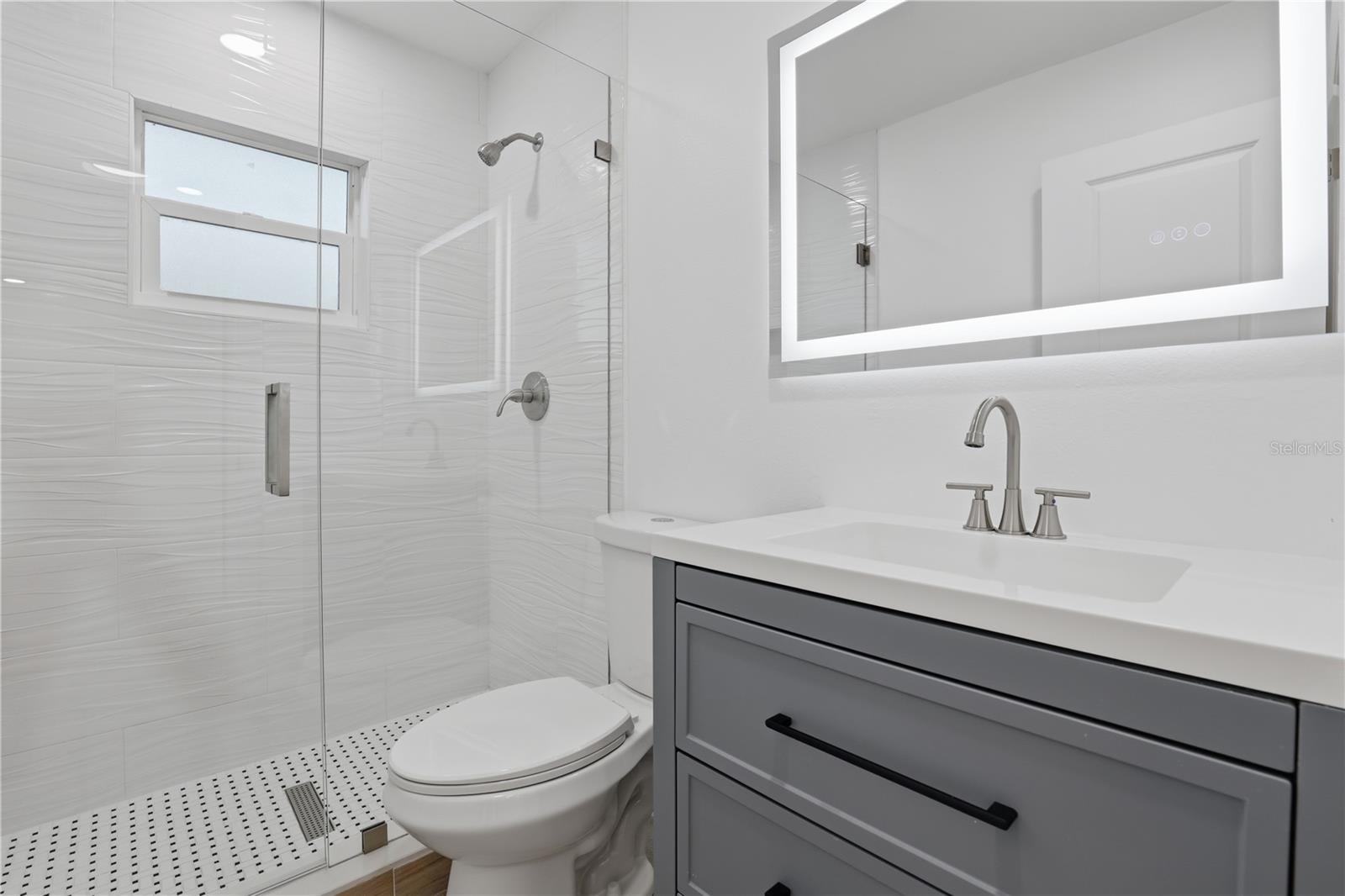 Image 13 of 32 For 7595-7599 Winged Foot Drive