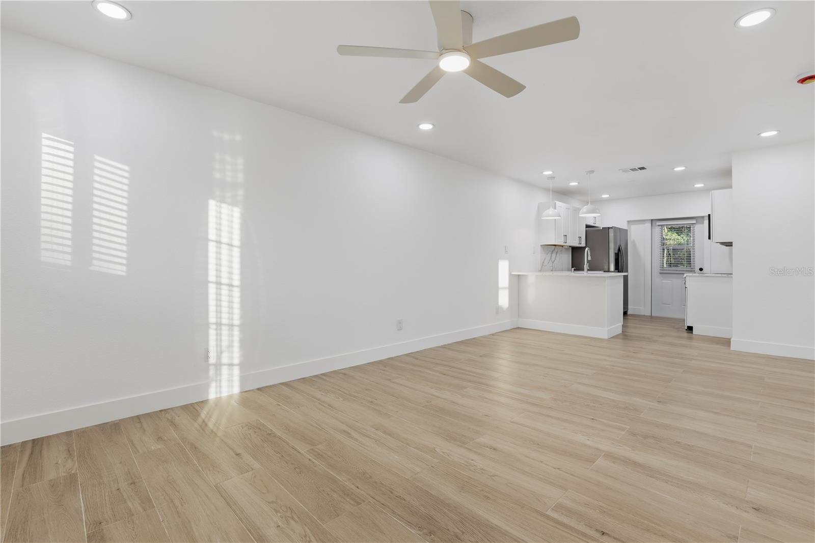 Image 19 of 32 For 7595-7599 Winged Foot Drive