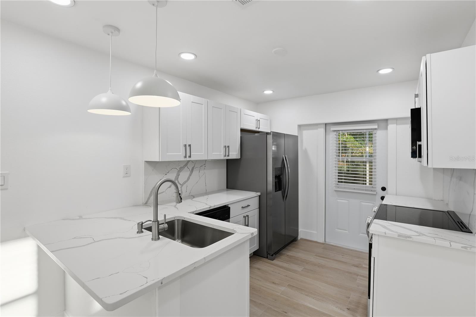 Image 21 of 32 For 7595-7599 Winged Foot Drive