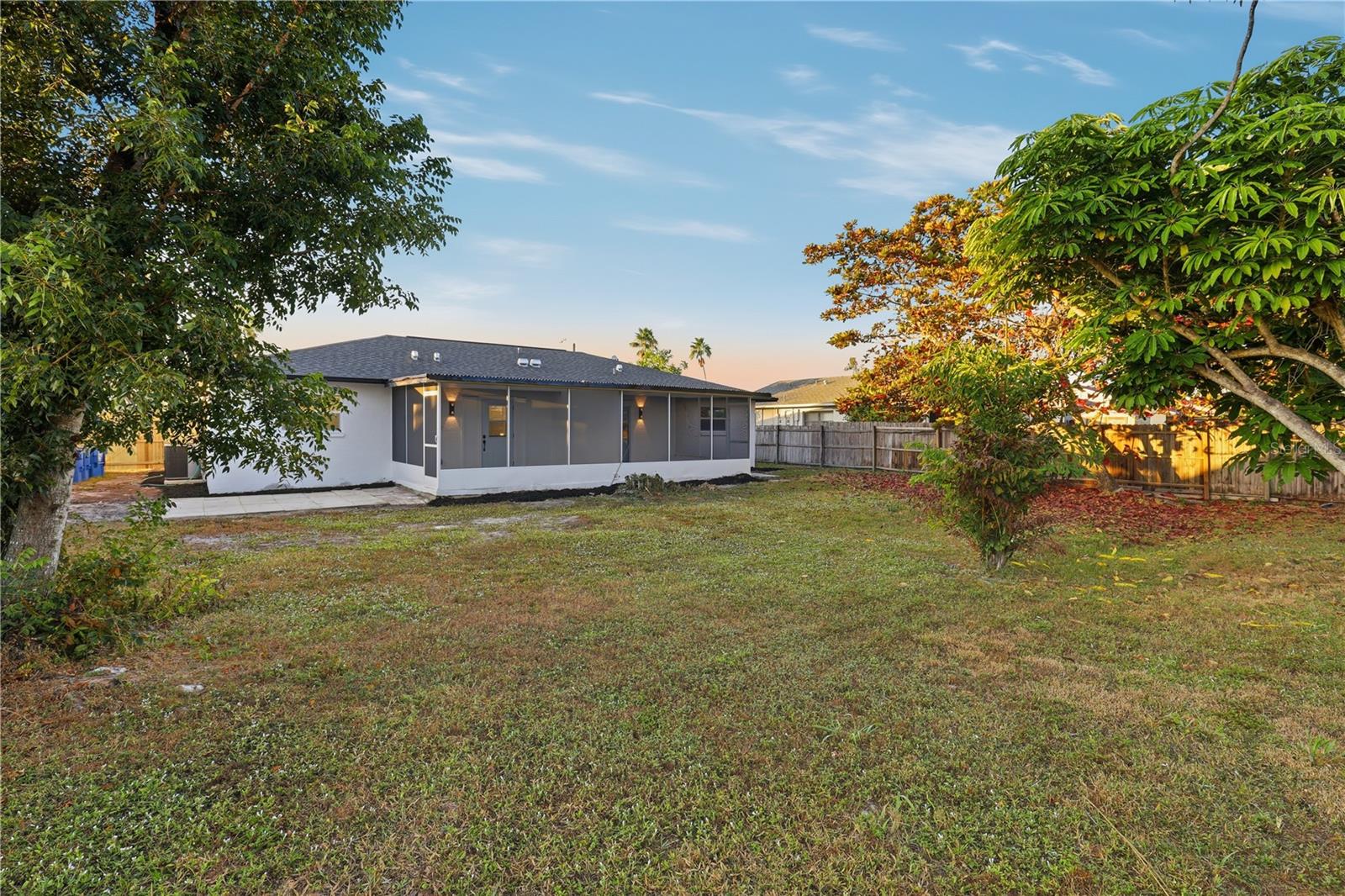 Image 31 of 32 For 7595-7599 Winged Foot Drive