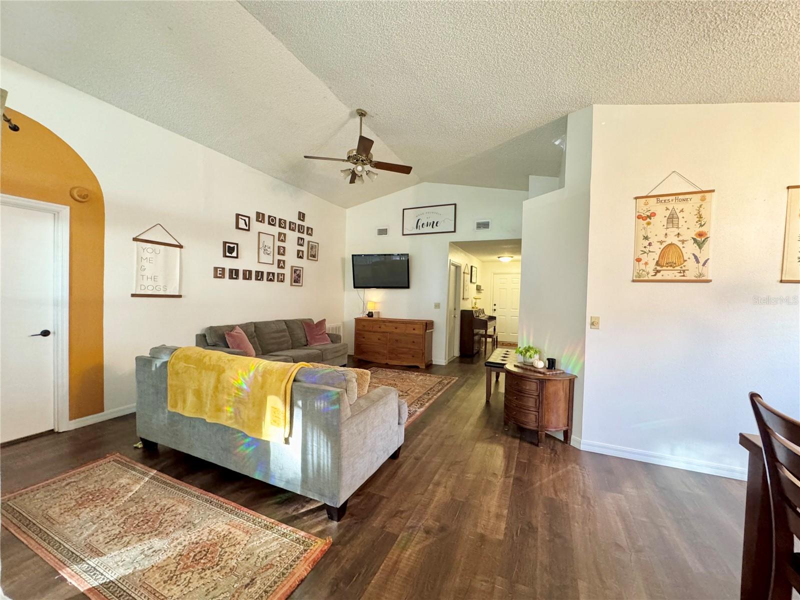 Image 3 of 23 For 112 St. Kitts Circle