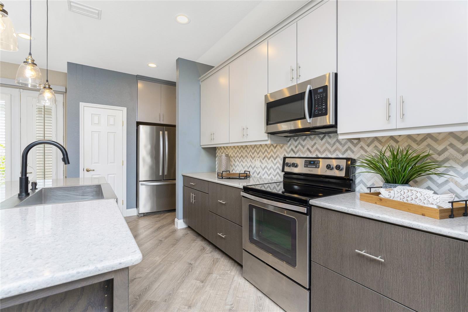 Image 15 of 59 For 17929 Courtside Landings Circle