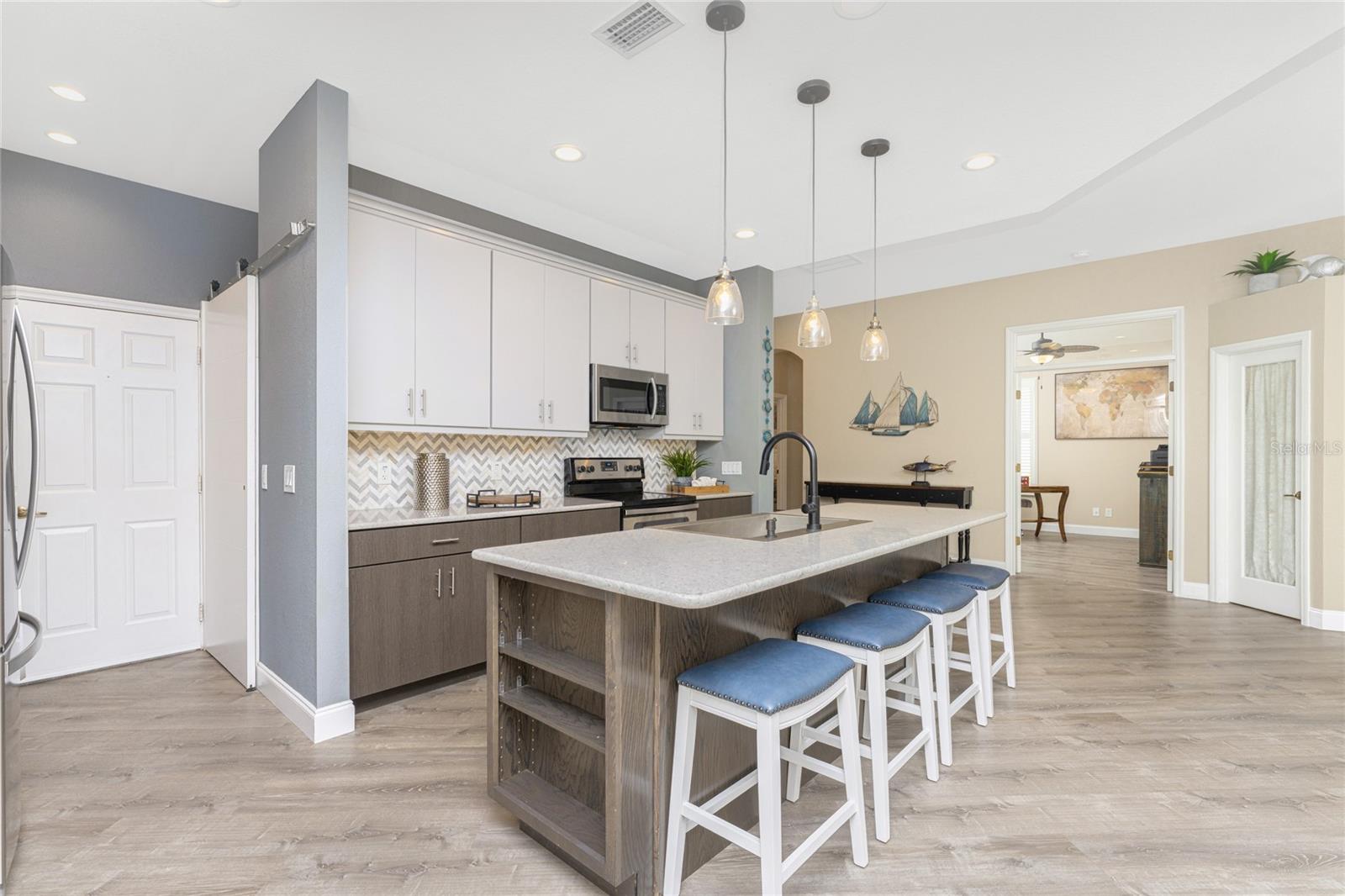 Image 17 of 59 For 17929 Courtside Landings Circle