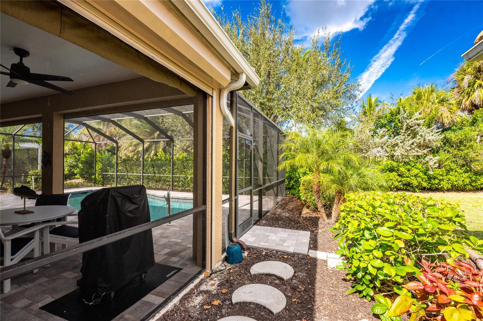 Image 44 of 59 For 17929 Courtside Landings Circle